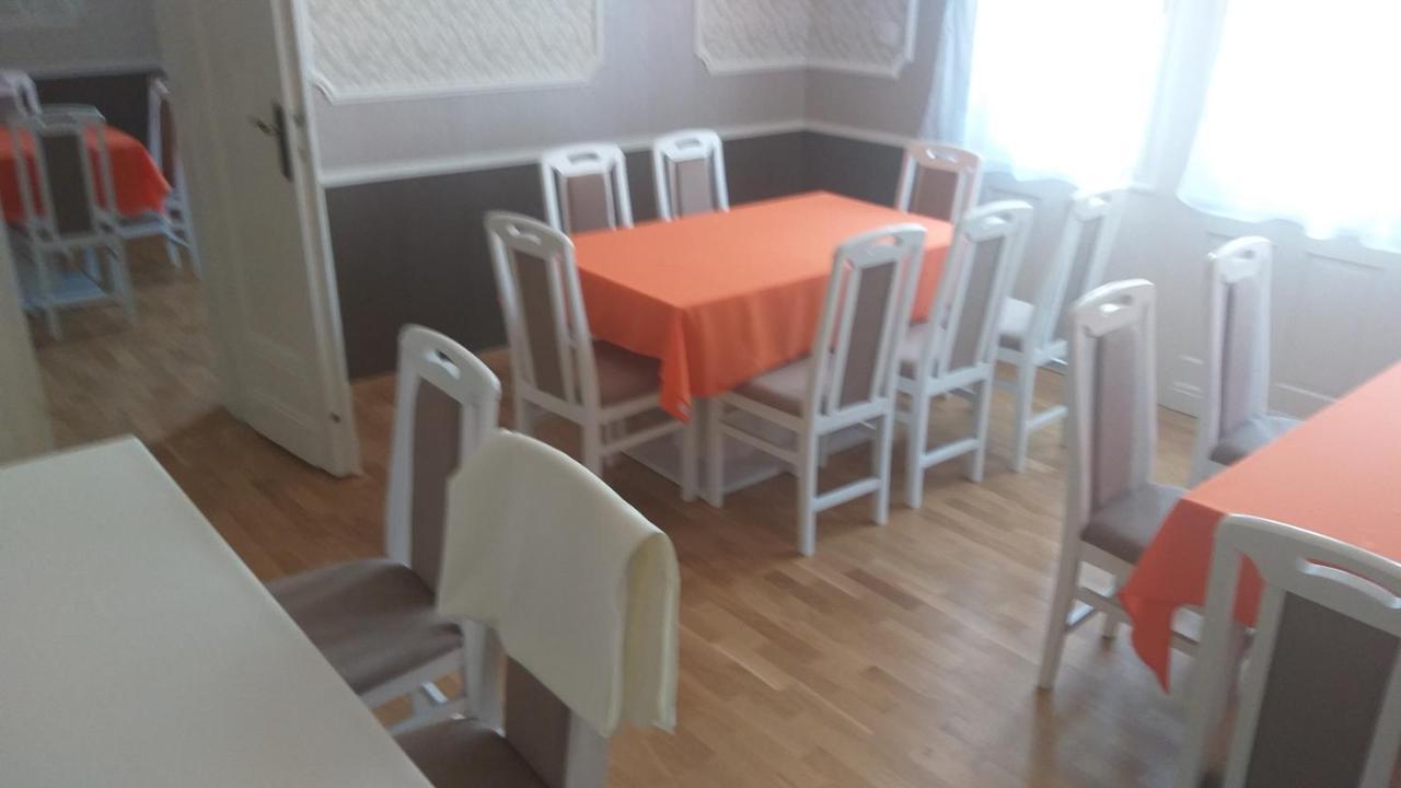 Karpatia Vendeghaz 1201 Budapest Eksteriør bilde